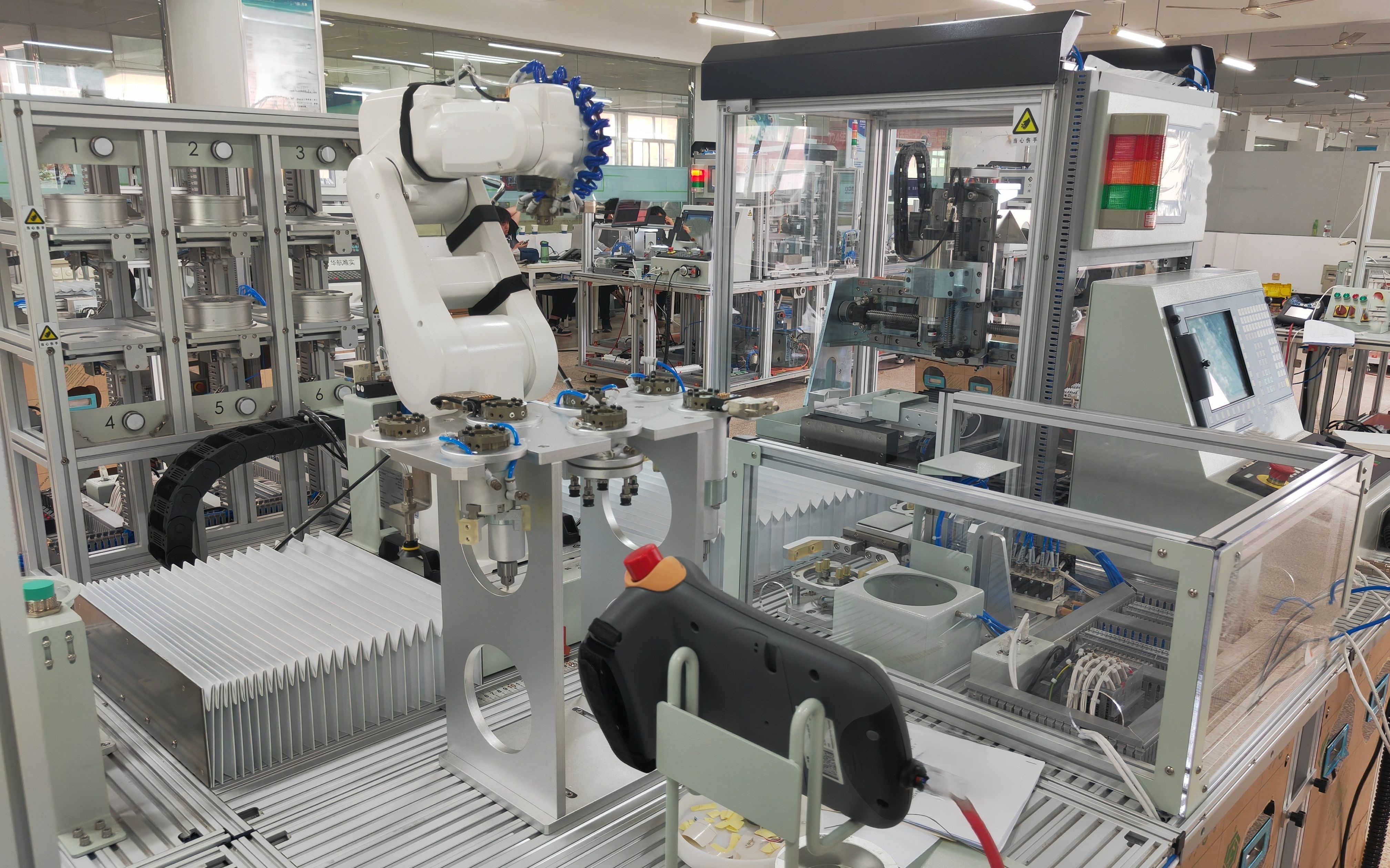 如何破解CNC數(shù)據(jù)采集難題？HXGE系列CNC數(shù)據(jù)采集網(wǎng)關(guān)一站式方案